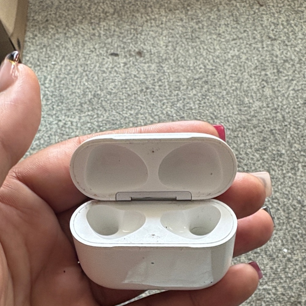 Apple White Headphones Case
